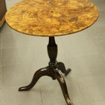 832 1167 PEDESTAL TABLE